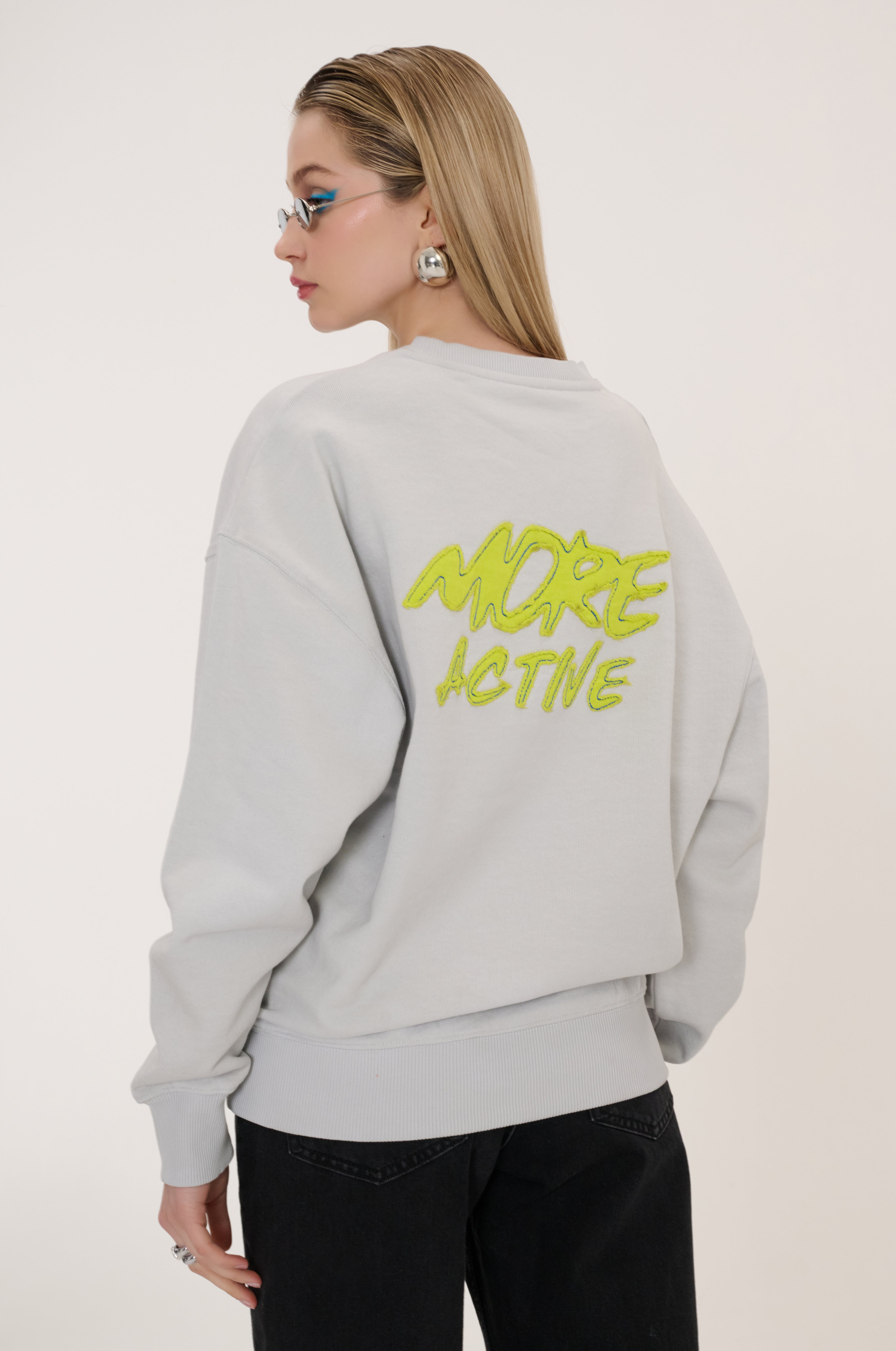Laila Graphic Sweatshirt